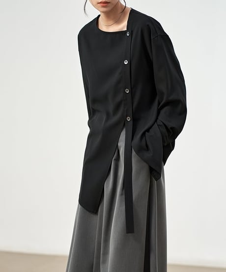 asymmetry button blouse　hm1965