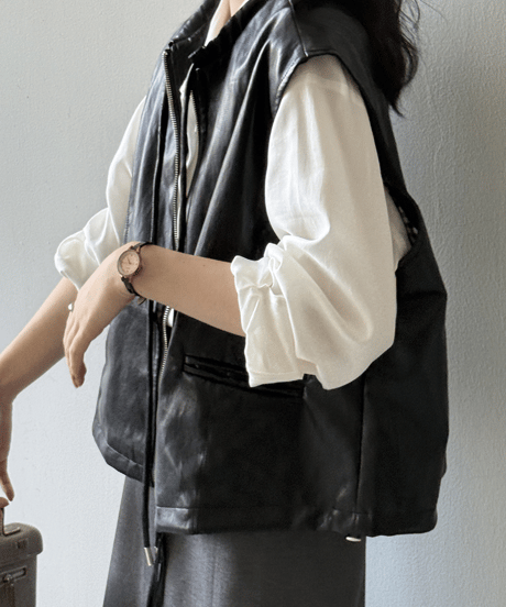 faux leather vest / 2color　hm2764