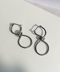 twist design pierce / 2color　hm1554