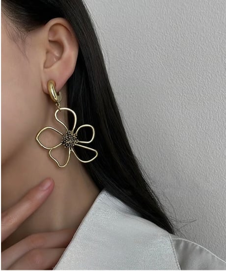 gold flower pierce　hm2131