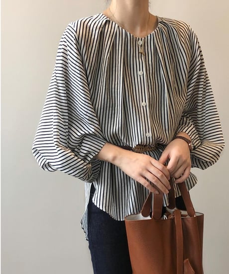 twist sleeve striped blouse　hm1682