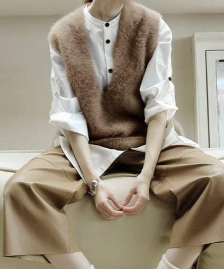 deep v-neck knit vest / 2color　hm1851
