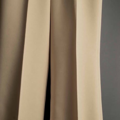 PINTUCK MEGA FLARE SLACKS 【BEIGE】