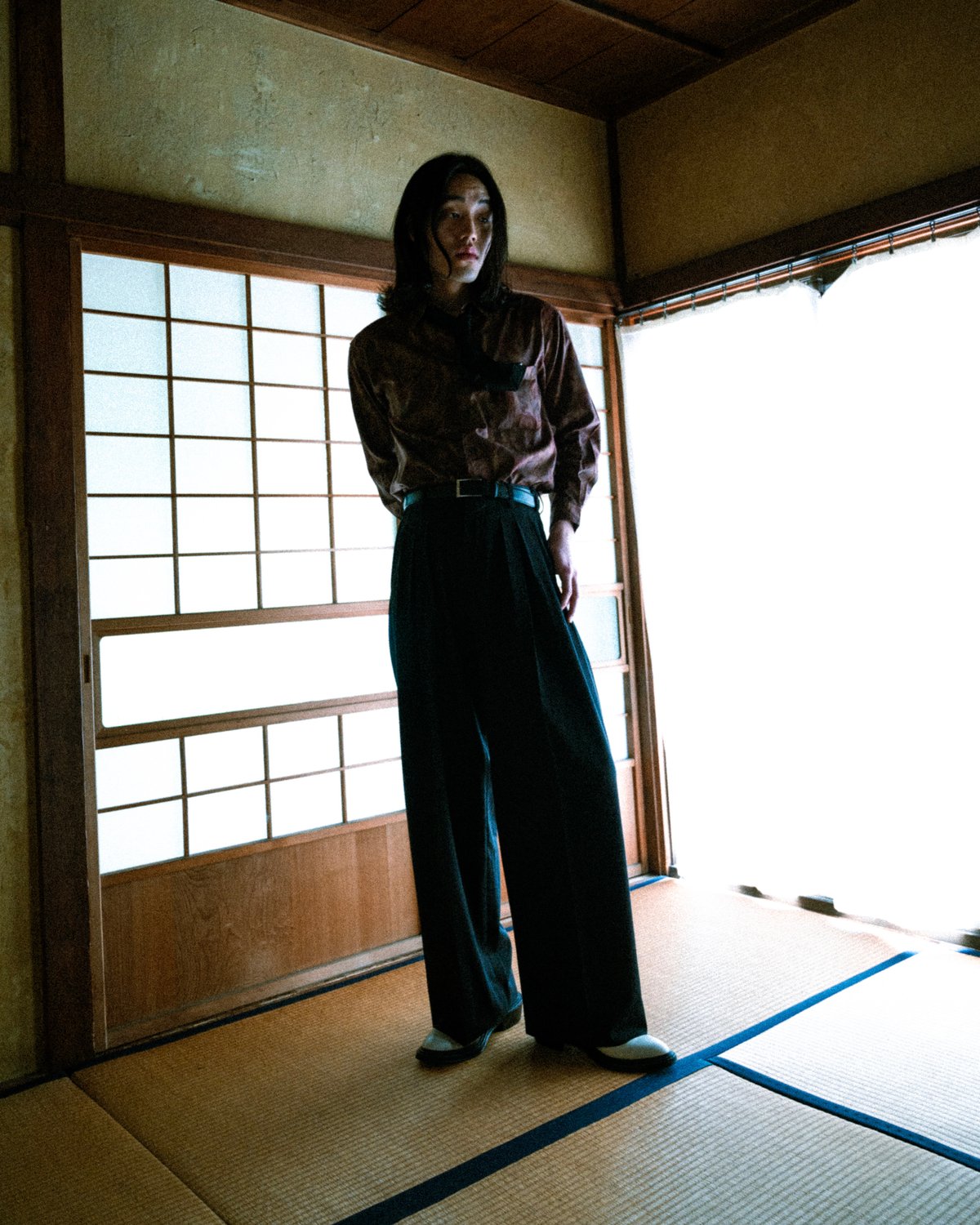 完売品SHIKITARI MIX TUCK DESIGN WIDE SLACKS fit=scale-down,w=1200