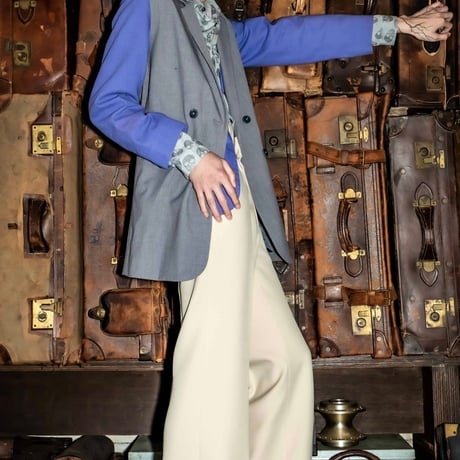 PINTUCK MEGA FLARE SLACKS 【BEIGE】