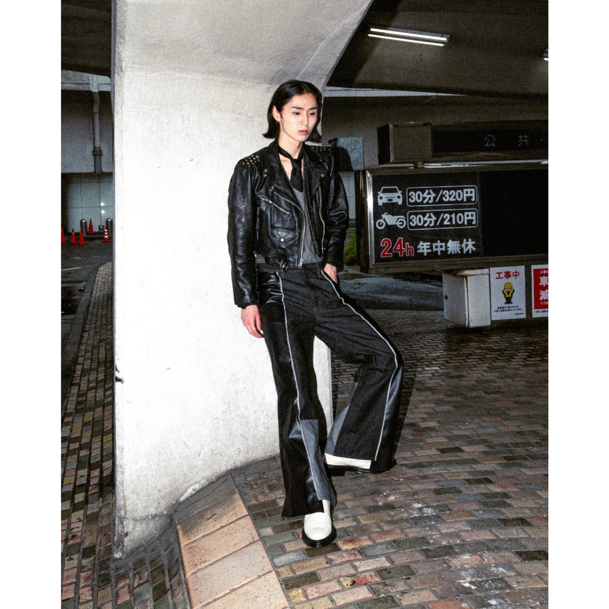 SHIKITARI ブラック ブーツカットデニム