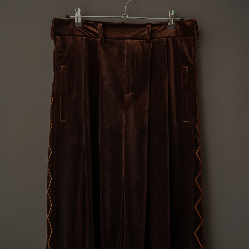 EMBROIDERY VELOUR WIDE PANTS【BROWN】 | SHIKITARI
