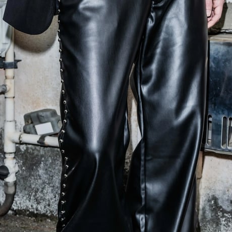 STUDDED LEATHER PANTS 【BLACK】