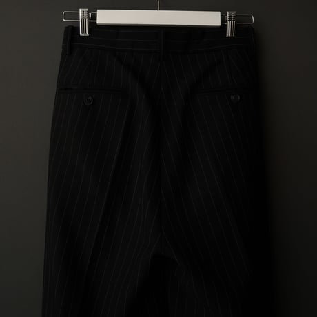 MIX TUCK DESIGN WIDE STRIPE SLACKS【BLACK】