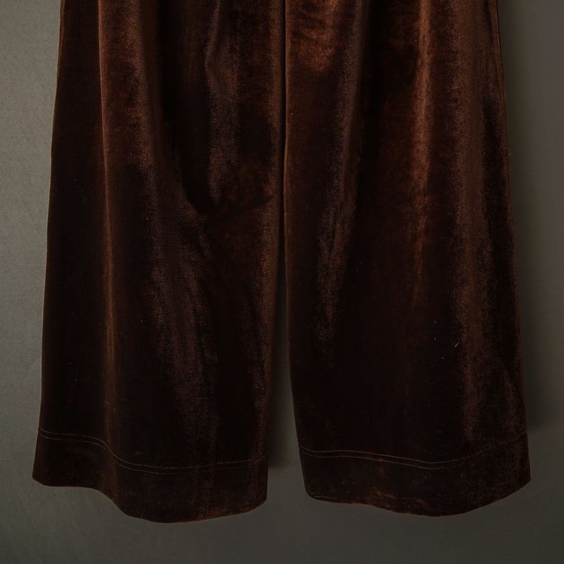 【友蔵ページ】 SHIKITARI EMBROIDERY VELOUR WIDE PANTS ブ