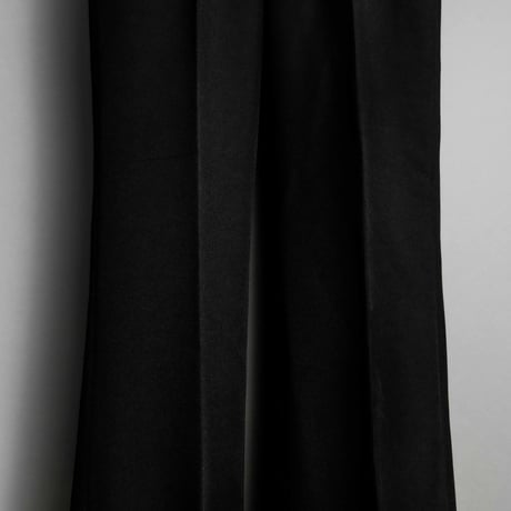PINTUCK MEGA FLARE SLACKS 【BLACK】