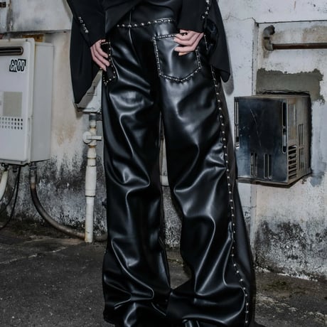 STUDDED LEATHER PANTS 【BLACK】