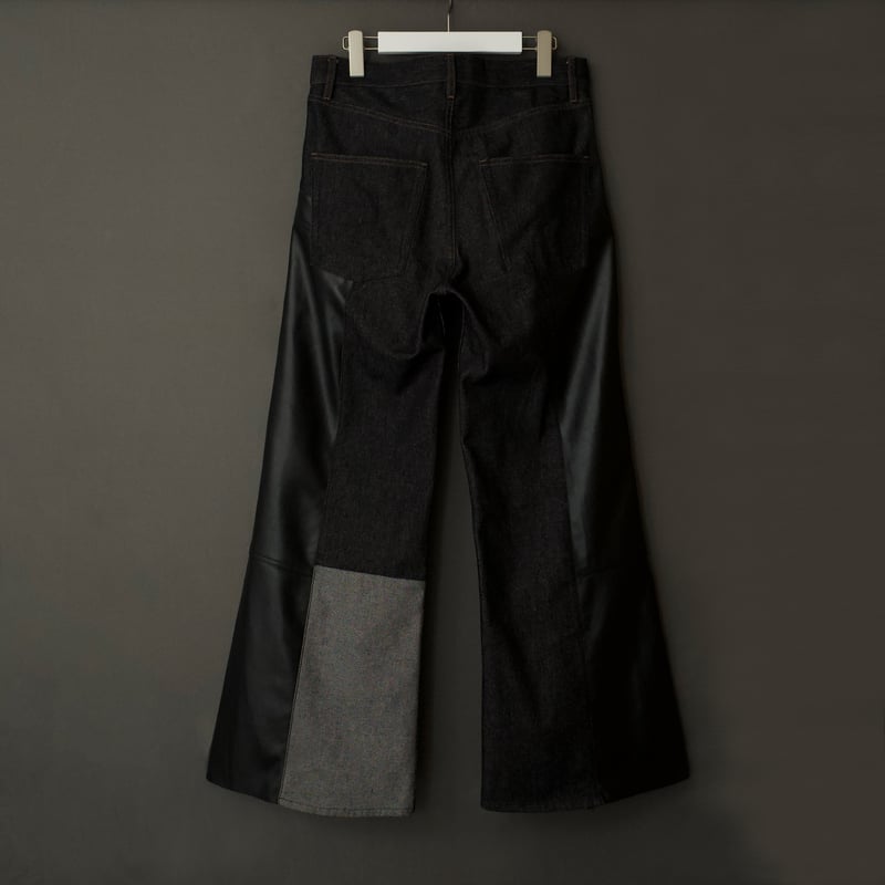 shikitari レザー　フレアパンツ PINTUCK MEGA FLARE SLACKS 【BLACK】 | SHIKITARI