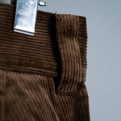 WIDE FLARE CORDUROY PANTS【BROWN】
