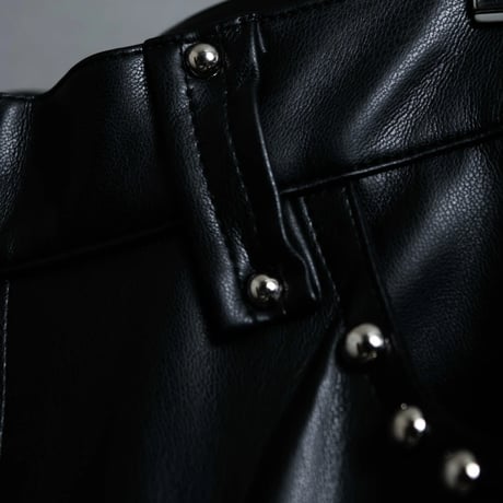 STUDDED LEATHER PANTS 【BLACK】