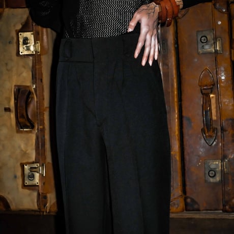 PINTUCK MEGA FLARE SLACKS 【BLACK】