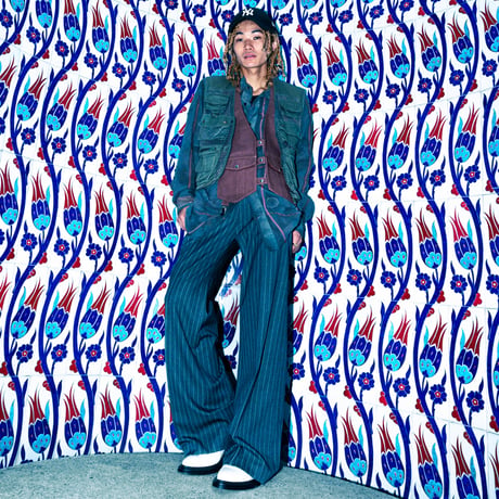 STRIPE FLARE SLACKS【GRAY】