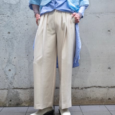 MIX TUCK DESIGN WIDE STRIPE SLACKS【OFF WHITE】