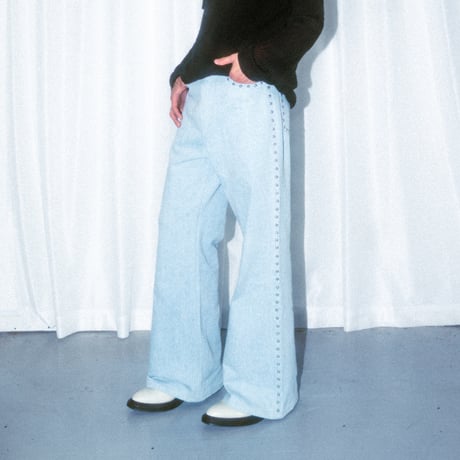 STUDDED DENIM PANTS【BLUE】