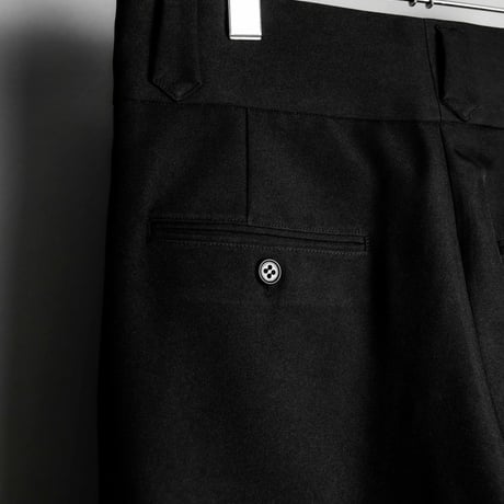 PINTUCK MEGA FLARE SLACKS 【BLACK】