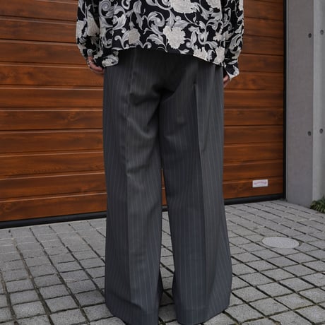MIX TUCK DESIGN WIDE STRIPE SLACKS【OFF WHITE】