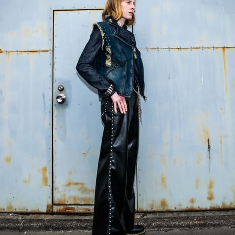STUDDED LEATHER PANTS 【BLACK】