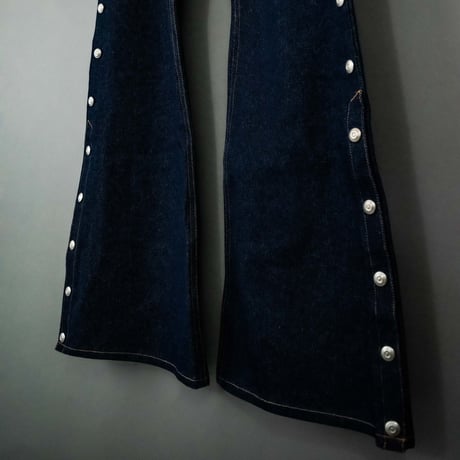 Side snap bell-bottom denim【Indigo】