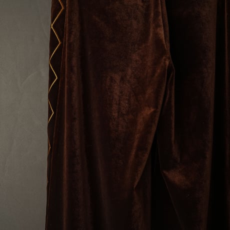 EMBROIDERY VELOUR WIDE PANTS【BROWN】