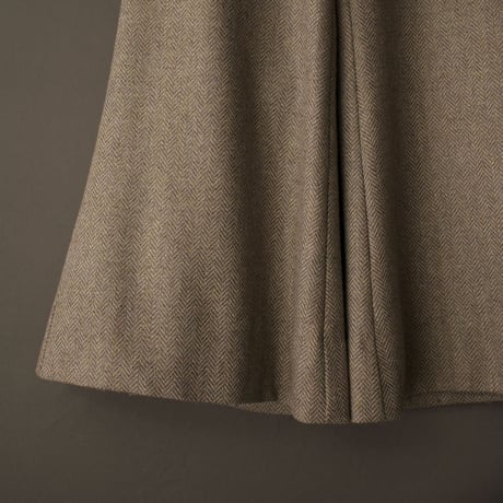 WIDE VOLUME HERRINGBONE PANTS【BEIGE】