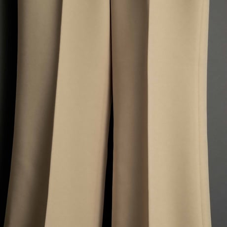 PINTUCK MEGA FLARE SLACKS 【BEIGE】