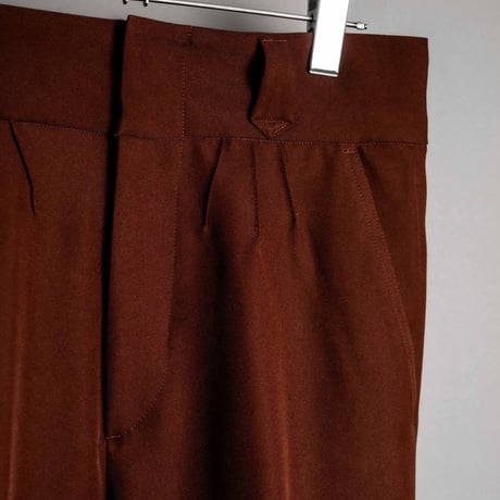 PINTUCK MEGA FLARE SLACKS 【BROWN】
