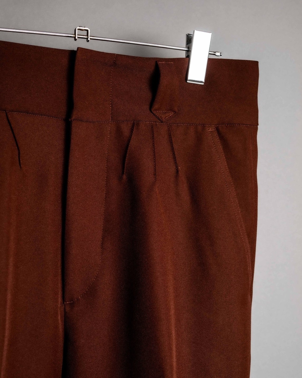 PINTUCK MEGA FLARE SLACKS 【BROWN】 | SHIKITARI