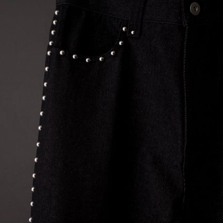 STUDDED DENIM PANTS【BLACK】