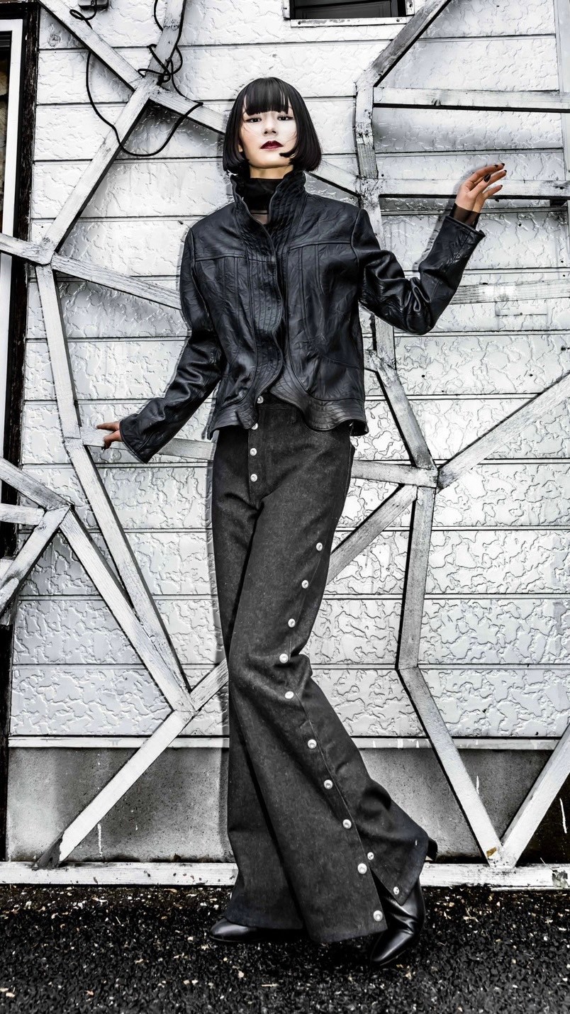 Side snap bell-bottom denim【Black】 | SHIKITARI