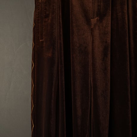 EMBROIDERY VELOUR WIDE PANTS【BROWN】