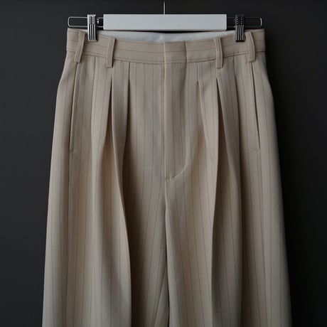 MIX TUCK DESIGN WIDE STRIPE SLACKS【OFF WHITE】