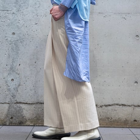 MIX TUCK DESIGN WIDE STRIPE SLACKS【OFF WHITE】