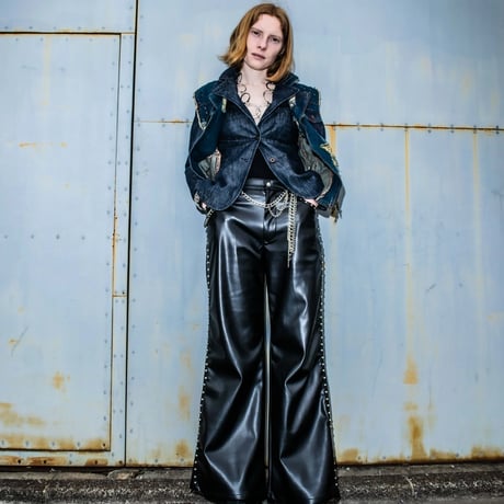 STUDDED LEATHER PANTS 【BLACK】