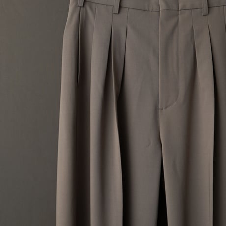MIX TUCK DESIGN WIDE SLACKS【GRAY】
