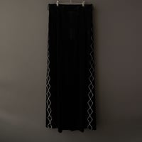 EMBROIDERY VELOUR WIDE PANTS【BLACK】