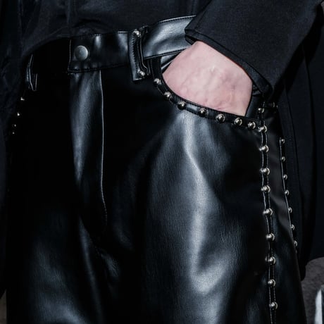 STUDDED LEATHER PANTS 【BLACK】