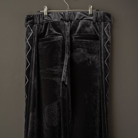 EMBROIDERY VELOUR WIDE PANTS【GRAY】