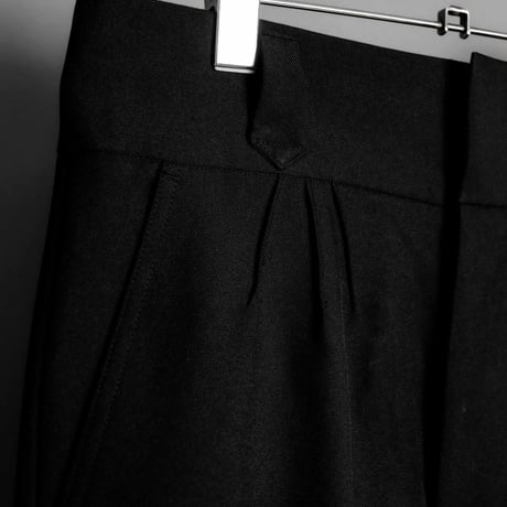 PINTUCK MEGA FLARE SLACKS 【BLACK】