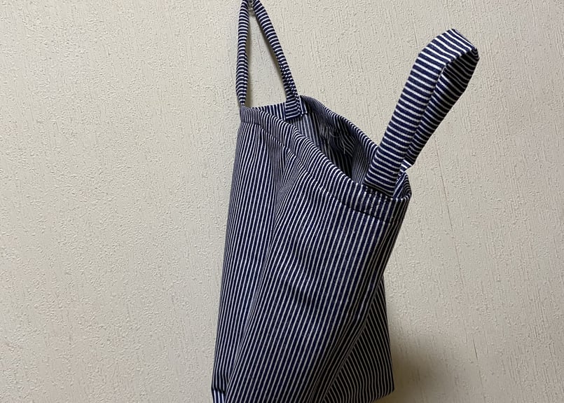 ネイビーのストライプバッグ（ロゴなし） | podena