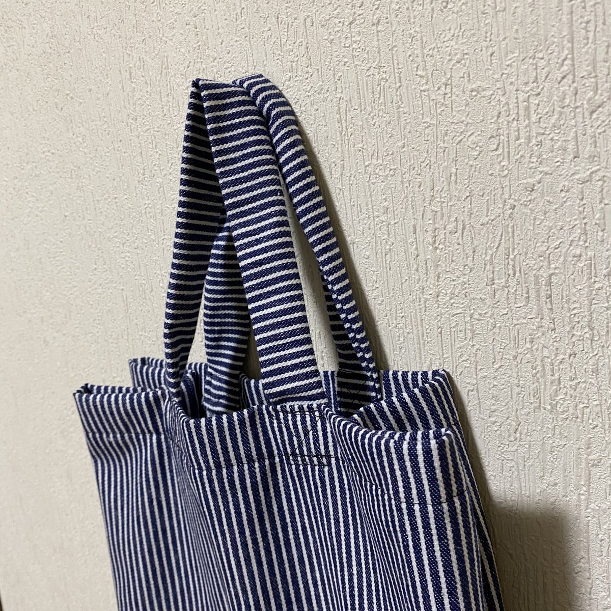 ネイビーのストライプバッグ（ロゴなし） | podena