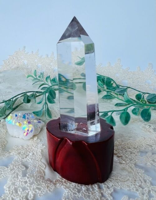 ルア様☆ライモナイトインクォーツ 水晶 ポイント 六角柱 台座付き ライトニング水晶六角柱[T705-7194]