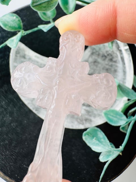 【Rii❁⃘*.゜】天然石ローズクォーツの十字架　置物NO.102207 Rii❁⃘*.゜】天然石ローズクォーツの十字架 置物NO.102207 Rii❁⃘