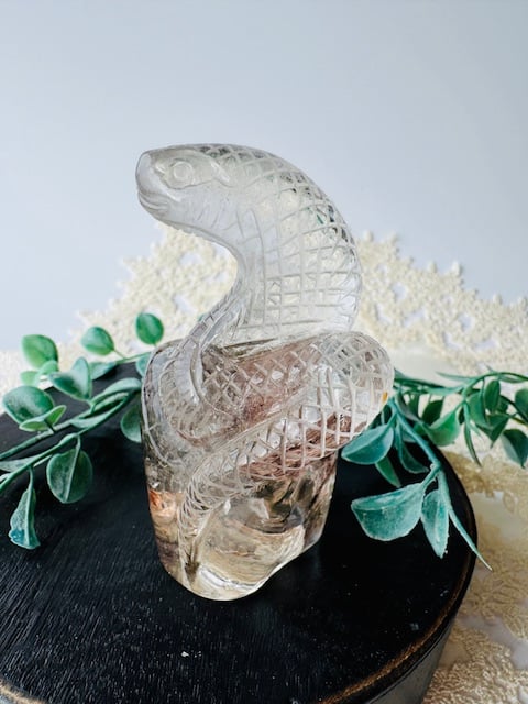 職人手彫りの1点もの！ガーデンクォーツのヘビ】🐍🌿豊かさと成長を