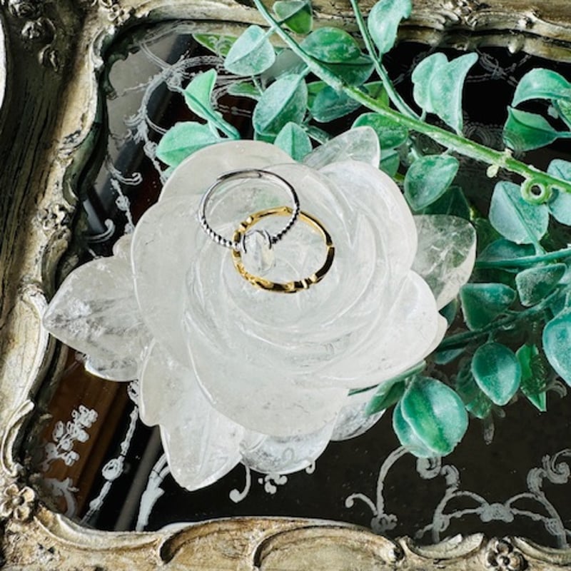 薔薇の水晶玉とお皿 薔薇の水晶玉とお皿