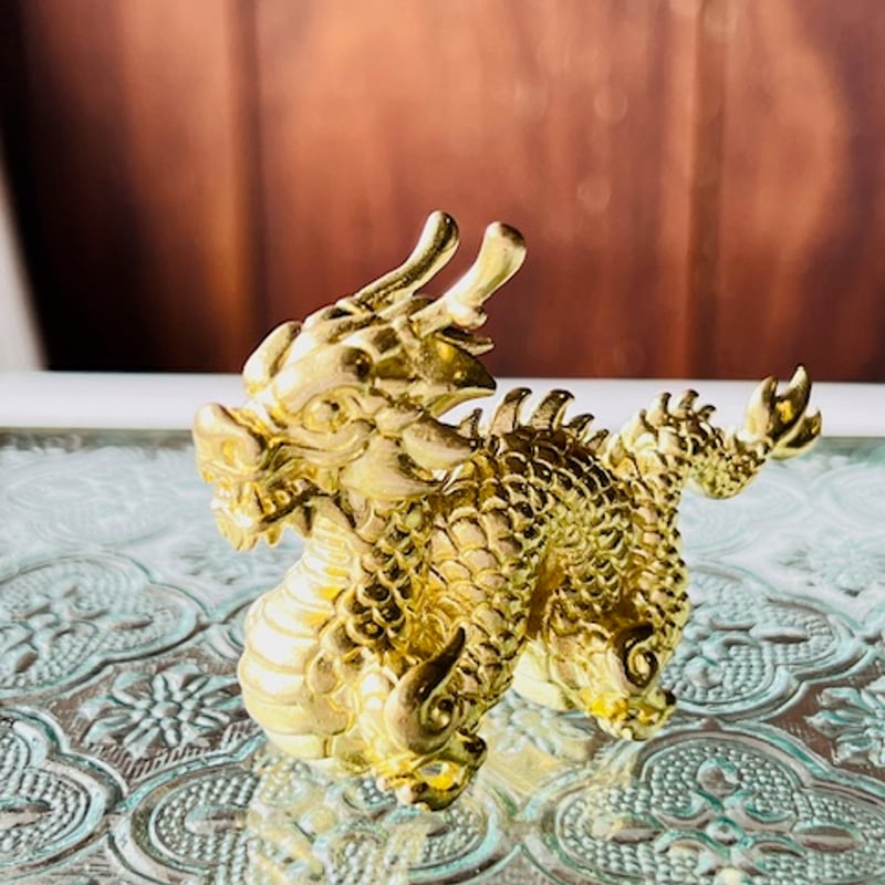 超開運 激レア品  龍 龍神 パイライト（黄鉱石）龍彫り 置物 パワーストーン 超開運 激レア品 龍 龍神 パイライト（黄鉱石）龍彫り 置物